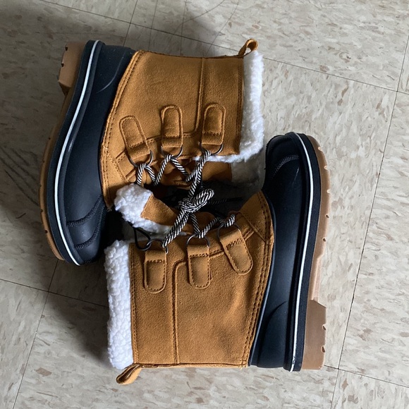 CAT & JACK SIZE 13
2021 BRAND NEW, COGNAC/ACY45 KIT MAN MADE SUEDE FAUX FUR - Picture 4 of 7